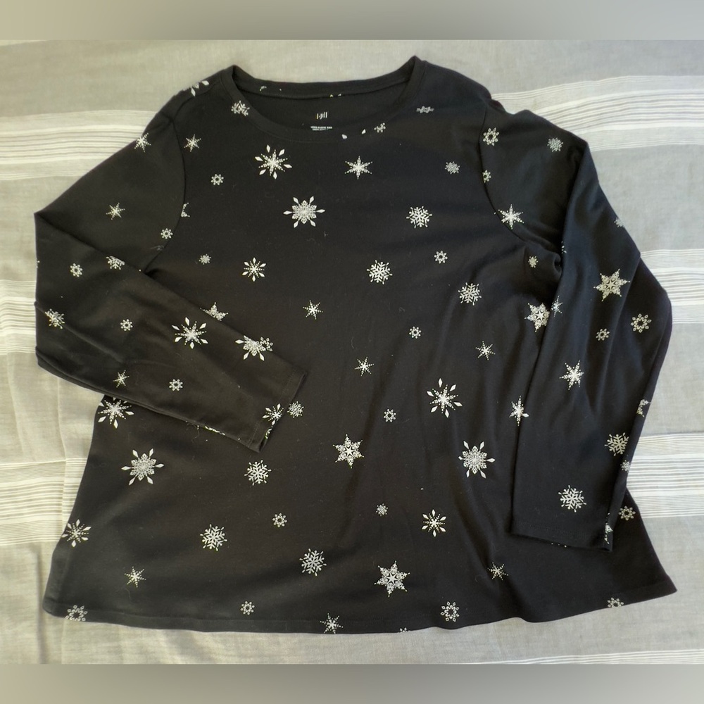 JJill long sleeve pima crew neck tee black white snowflakes EUC XL Petite
